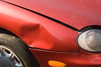 How to Calculate Vehicle Depreciation From Damage