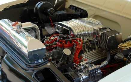 How to Start a Car by Pouring Gas in the Carburetor