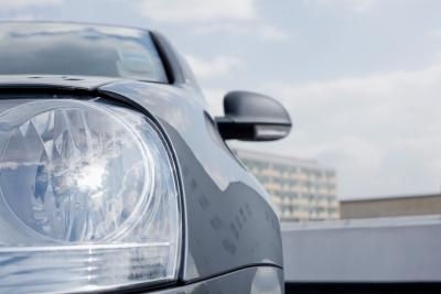 How to Change a Honda Del Sol Headlight