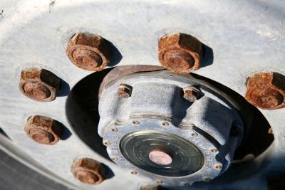 How to Remove Rust From Lug Nuts