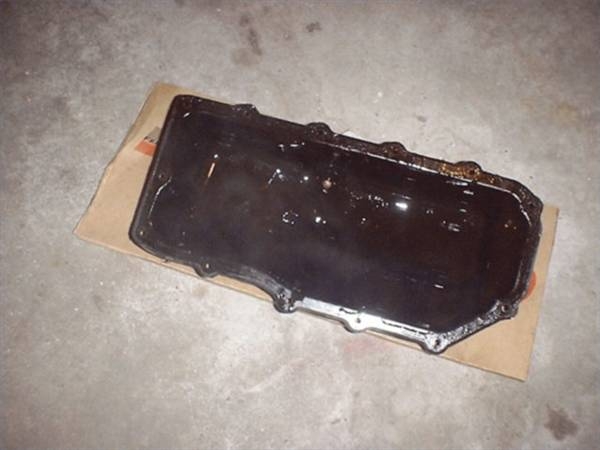 How to Drop an Oil Pan on a Lincoln Town Car