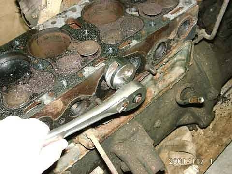 How to Remove Exhaust Manifold Bolts