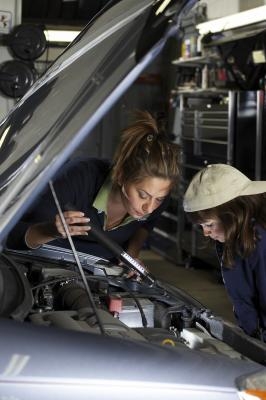 How to Replace a Fuel Filter in a 2003 Dodge Caravan