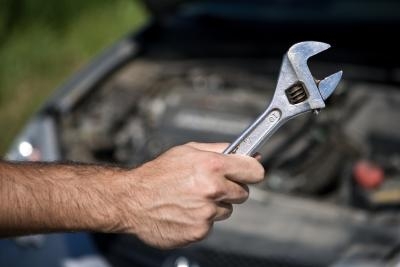 How to Replace a U-Joint on a 2003 Chevy Silverado