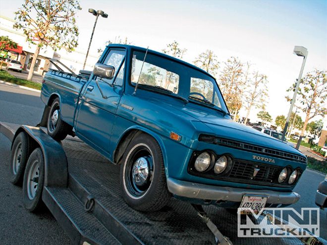 Body Modifications on a 1972 Toyota Hilux - Project Low Lux