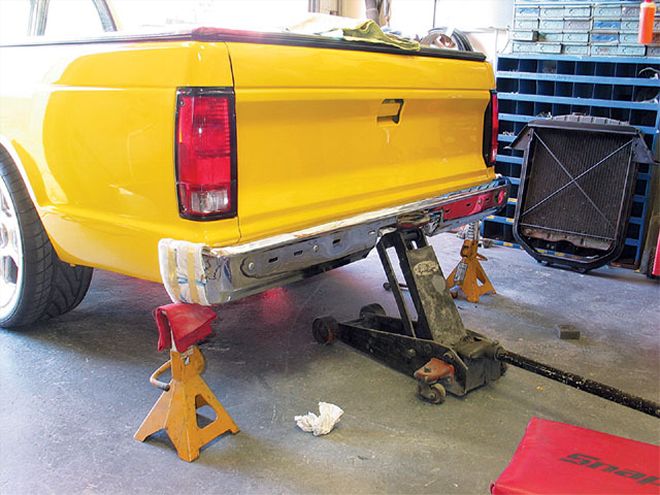 Rear Bumper Conversion On A 1989 Chevy S10 - Swapped, Shaved & Shined