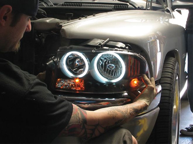 Halo Headlights On A 2001 Dodge Dakota - Older Truck, New Eyeballs