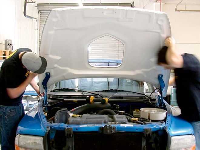 1999 Dodge Dakota R/T Keystone Shaker Hood Install