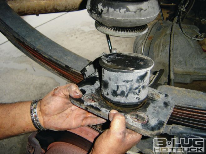 Suspension on a 2001 Ford F250 - Bringing Down The Beast