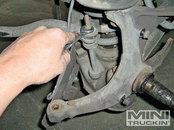 Front Air Ride Suspension on a Chevy S10 -  Daily Dime