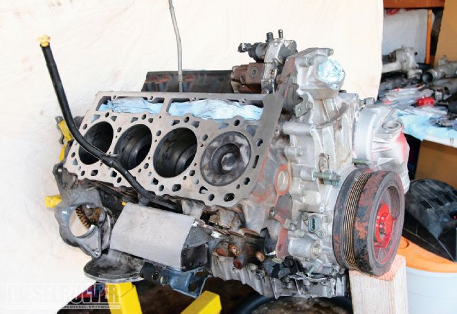 6.6L Duramax Diesel Engine Rebuild - 6.6L Duramax Driveway Rebuild