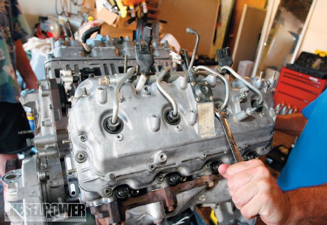 6.6L Duramax Diesel Engine Rebuild - 6.6L Duramax Driveway Rebuild