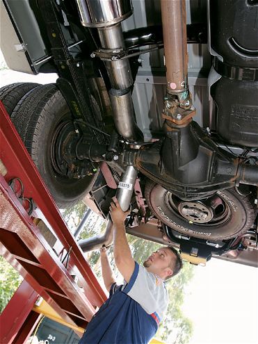 2006 Dodge Ram 3500 Quad Cab Dualie Exhaust and Gauge Installation